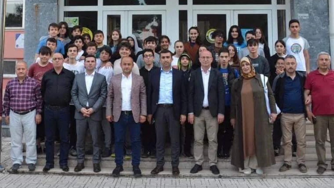 İl Milli Eğitim Müdürümüz Sn.H.Burak FETTAHOĞLU Borsa İstanbul Fen Lisemizi Ziyaret Etti.