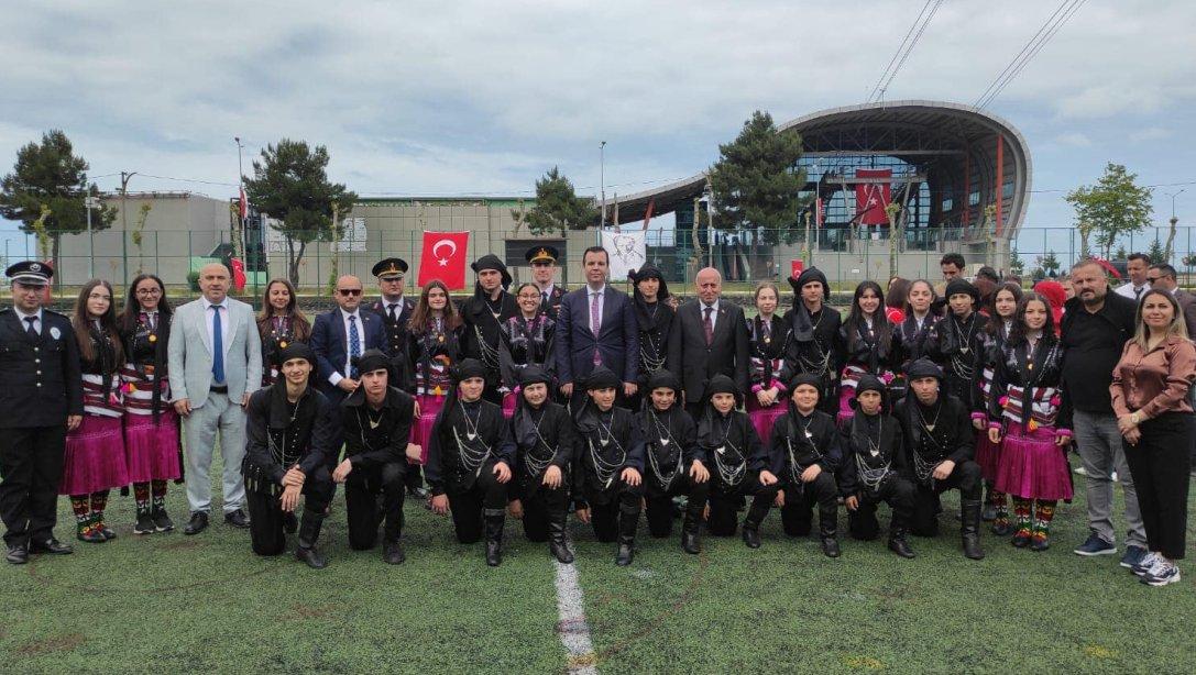 19 Mayıs Atatürk'ü Anma, Gençlik ve Spor Bayramı'nı kutlamanın gururunu ve coşkusunu hep birlikte yaşıyoruz.