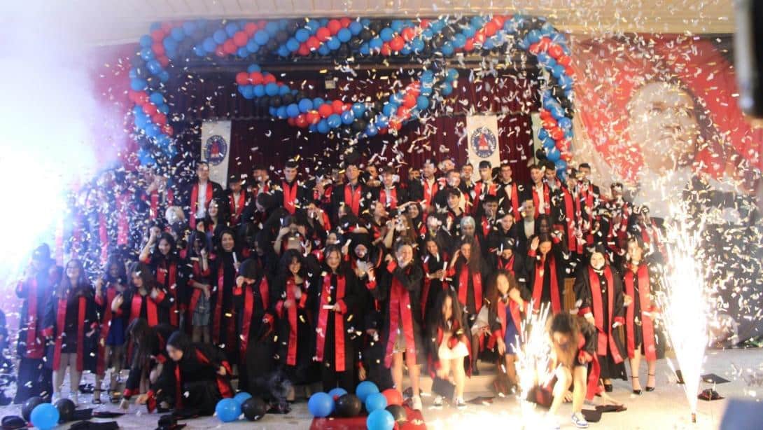 Borsa İstanbul Fen Lisemizin 2025 Mezuniyet Törenine Katıldık